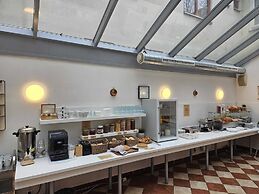 Hotel Claris