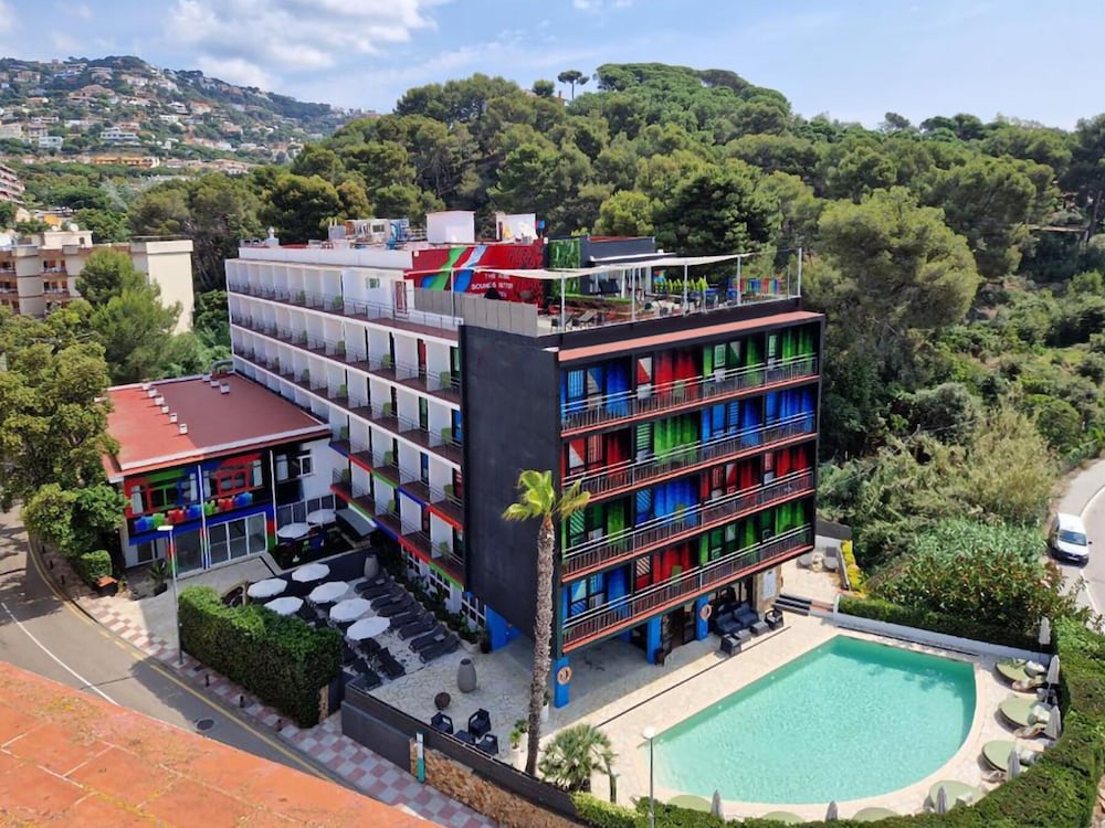 Lloret Vibe Affiliated by FERGUS