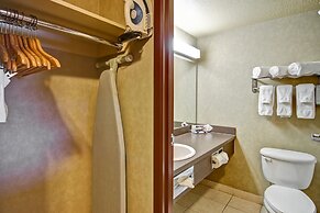 Ramada by Wyndham Ponoka