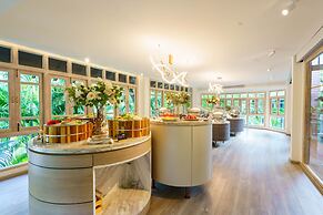 The Hotspring Beach Resort & Spa