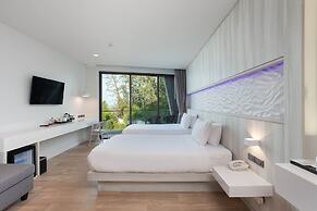 The Hotspring Beach Resort & Spa