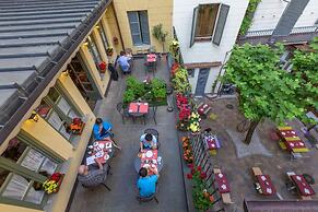 Hotel Roma E Rocca Cavour
