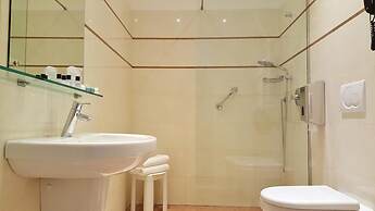 Hotel Roma E Rocca Cavour