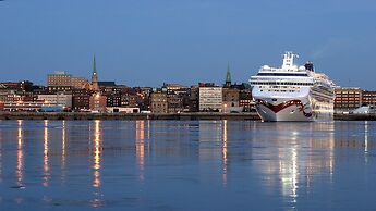 Holiday Inn Express Saint John Harbour Side by IHG