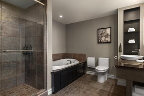 Hotel Vallea Bromont, Tapestry Collection by Hilton