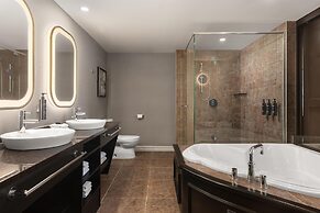 Hotel Vallea Bromont, Tapestry Collection by Hilton