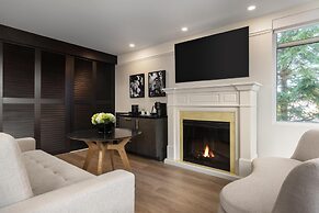 Hotel Vallea Bromont, Tapestry Collection by Hilton