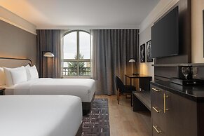 Hotel Vallea Bromont, Tapestry Collection by Hilton