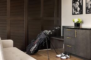 Hotel Vallea Bromont, Tapestry Collection by Hilton