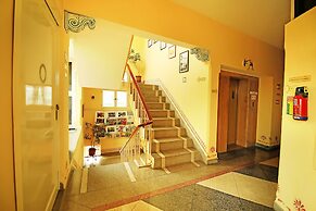Jaipur Inn