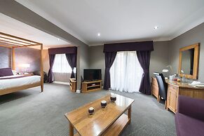 The Everglades Park Hotel
