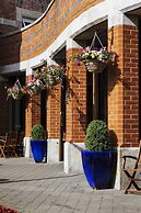 Brandon House Hotel