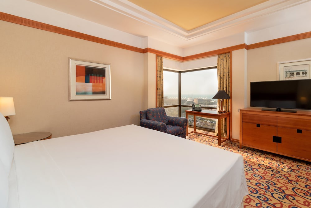 Holiday Inn Kuwait by IHG