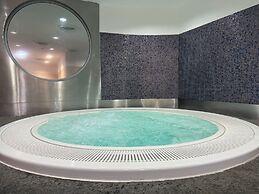 Holiday Inn Kuwait by IHG