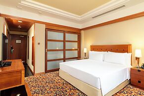 Holiday Inn Kuwait by IHG