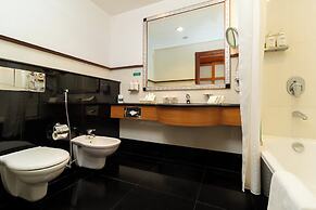 Holiday Inn Kuwait by IHG