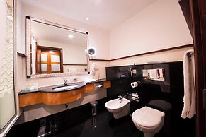 Holiday Inn Kuwait by IHG