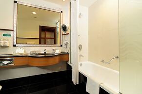 Holiday Inn Kuwait by IHG
