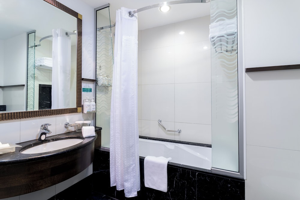 Holiday Inn Kuwait by IHG