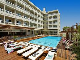 Athineon Hotel