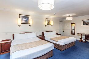 Lansdowne Hotel