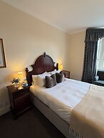Taunton House Hotel