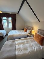 Taunton House Hotel
