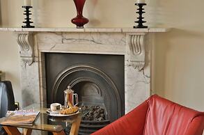 Taunton House Hotel