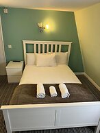 The George Hotel