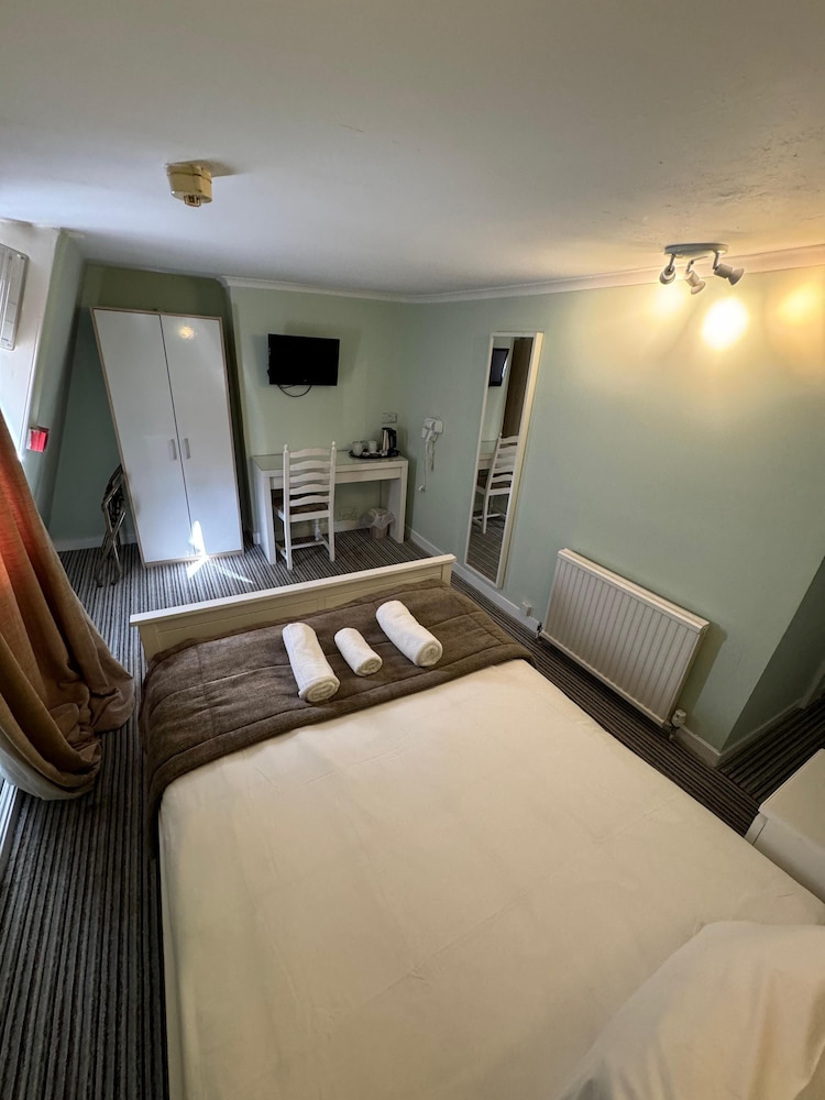 The George Hotel