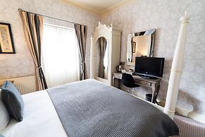 Brooks Guesthouse