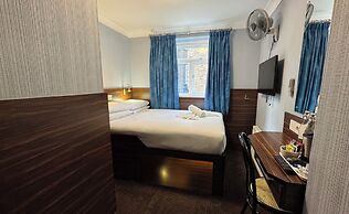 Crestfield Hotel