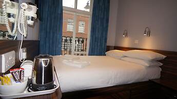 Crestfield Hotel