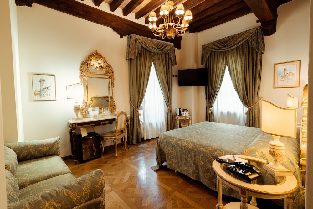 Palazzo Alexander Hotel