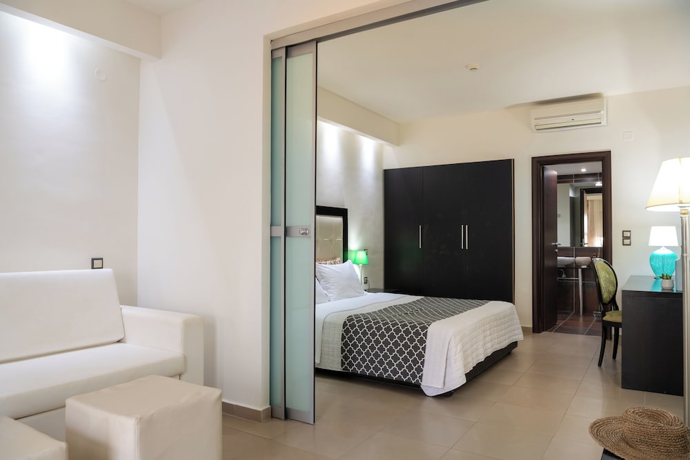 Angela Suites Boutique Hotel