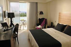 Angela Suites Boutique Hotel