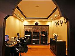 Arabian Courtyard Hotel & Spa