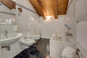 Art & Hotel