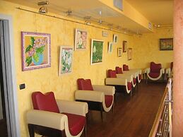 Art & Hotel