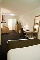 Noah's Mid City Motor Inn