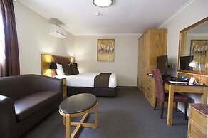 Noah's Mid City Motor Inn