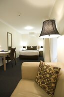 Noah's Mid City Motor Inn