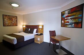 Noah's Mid City Motor Inn