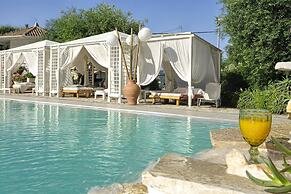 Nefeli Hotel