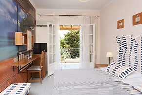 Nefeli Hotel