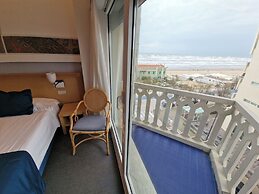 City Hotel
