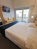 City Hotel
