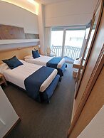 City Hotel