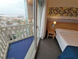 City Hotel