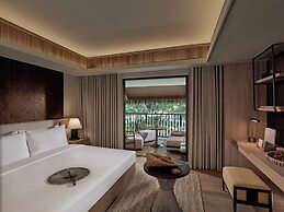 Lagen Island Resort
